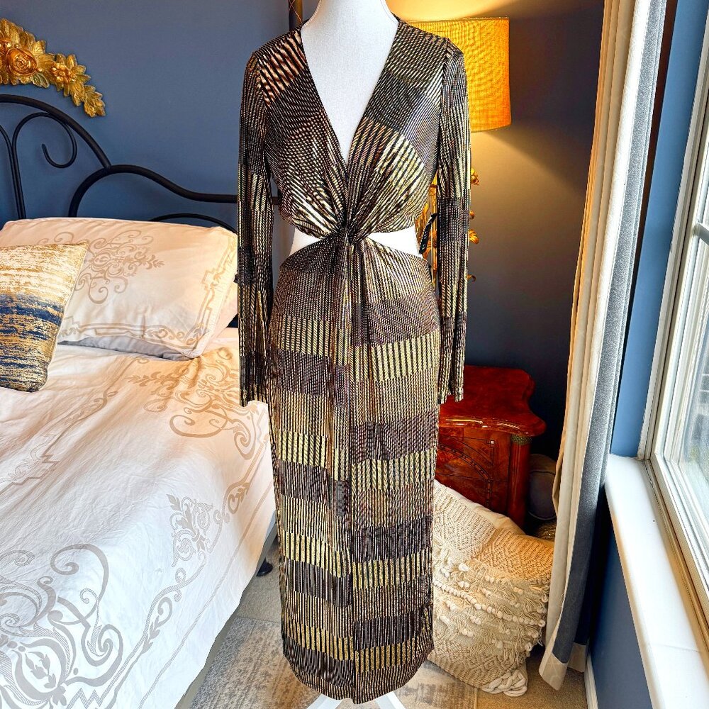 Lulu's NWT Black and Shimmery Gold Long Sleeve Cut Out Maxi Dress